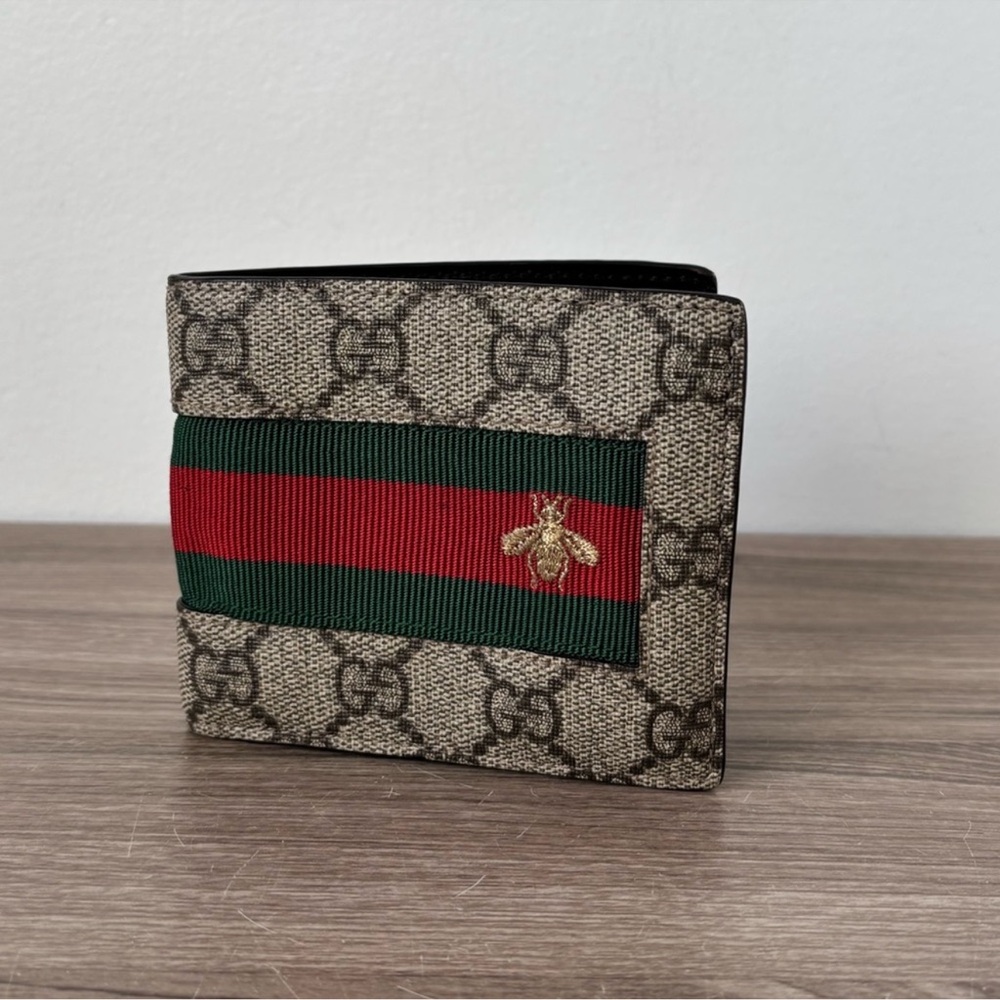 Gucci Beige and Red Wallet